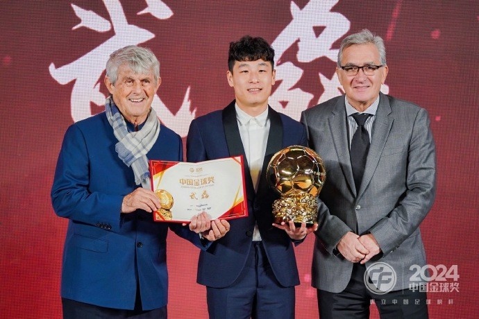  恭喜“核武7”！武磊第五次加冕中國金球獎