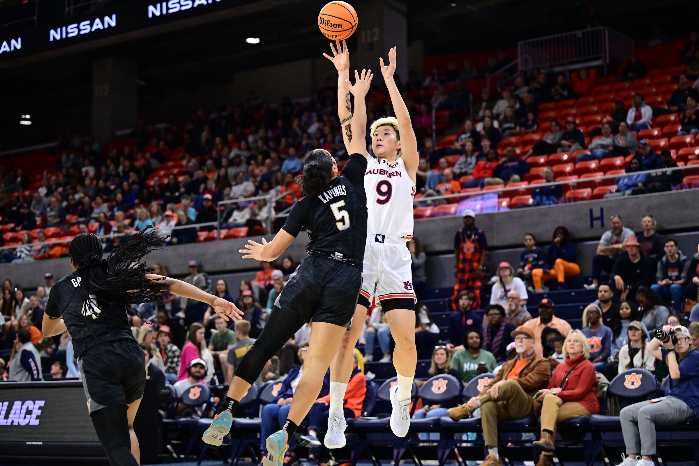  征戰NCAA！鄧雨婷：不太喜歡被稱(chēng)為“李夢(mèng)接班人” 未來(lái)想進(jìn)WNBA