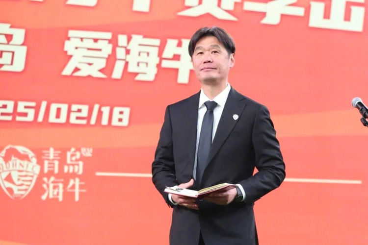  多名媒體人士點(diǎn)評海牛：引援老中青都有，就看李霄鵬的捏合能力了