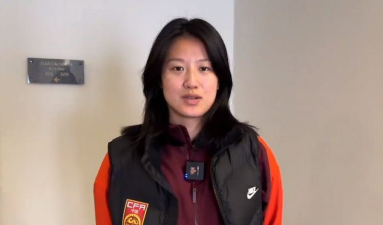  汪琳琳：范迪克是我的偶像和目標，希望變成他那樣全面的中后衛