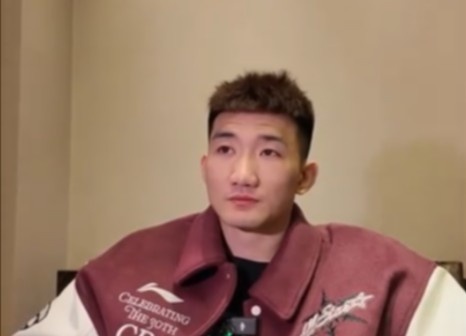  咋形容你和王博的關(guān)系？孫銘徽：像家人 他訓練&生活中很照顧我們