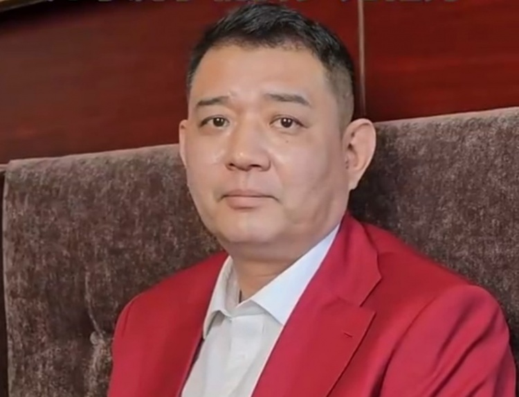  鞏曉彬：剛打球時(shí)工資20多塊錢(qián) 主要給父母、給家里改善生活