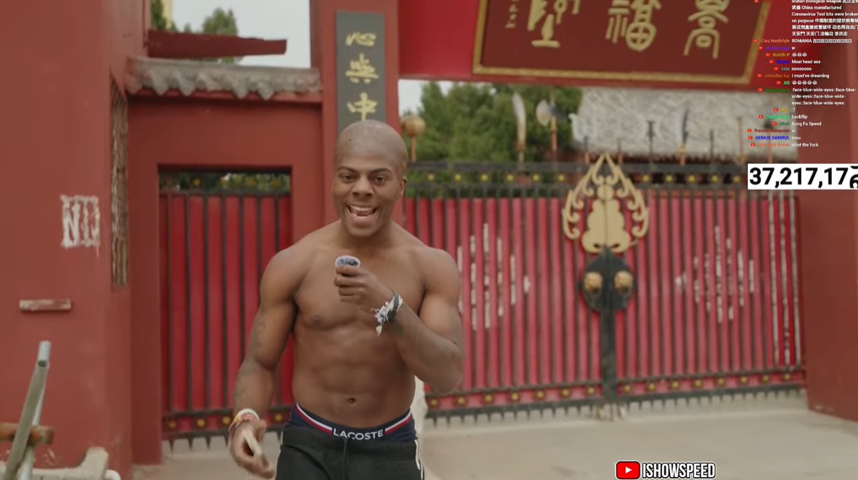  光頭造型！Speed中國行來(lái)到鄭州少林寺，上香拜佛學(xué)功夫