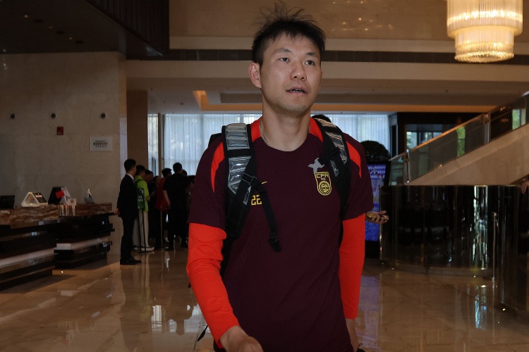  媒體人：如果李源一沒(méi)傷沒(méi)病，他落選名單在邏輯上講不出合理性