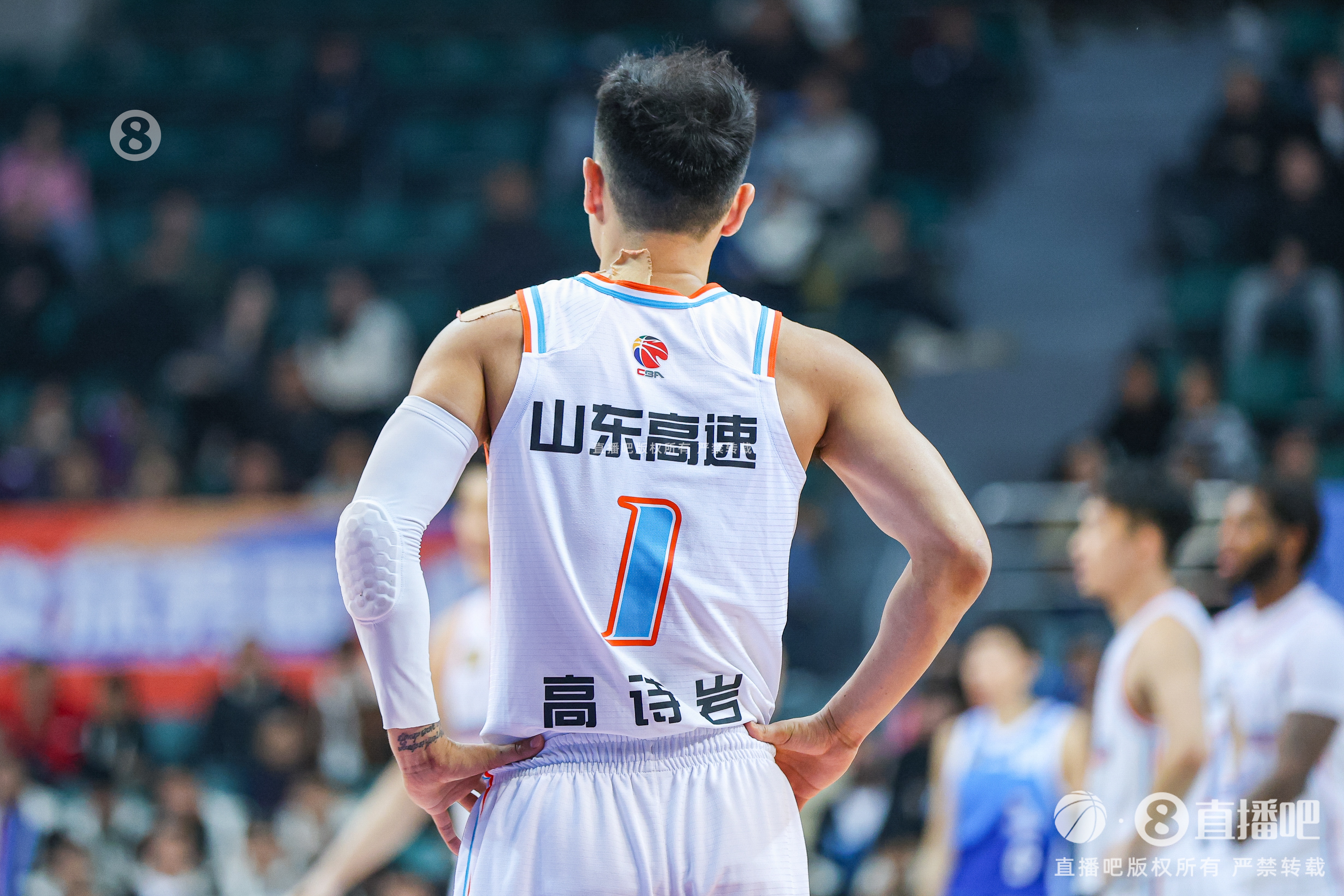  慢熱！首節山東落后四川1分 全隊首發(fā)5人單節合計僅拿到3分