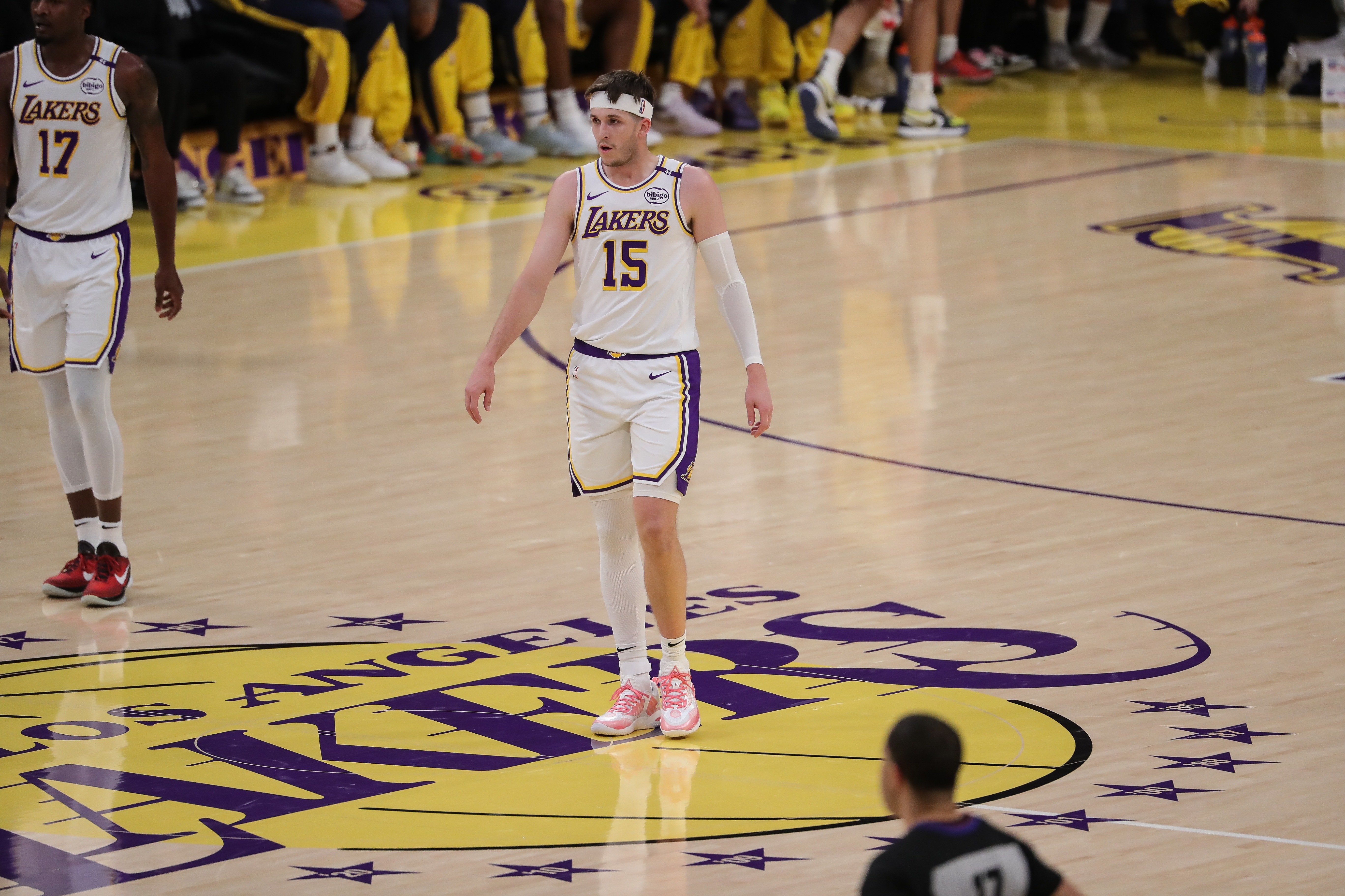  昨天驅逐憋著(zhù)火呢！里夫斯21中9砍下32分7助 罰球13中12