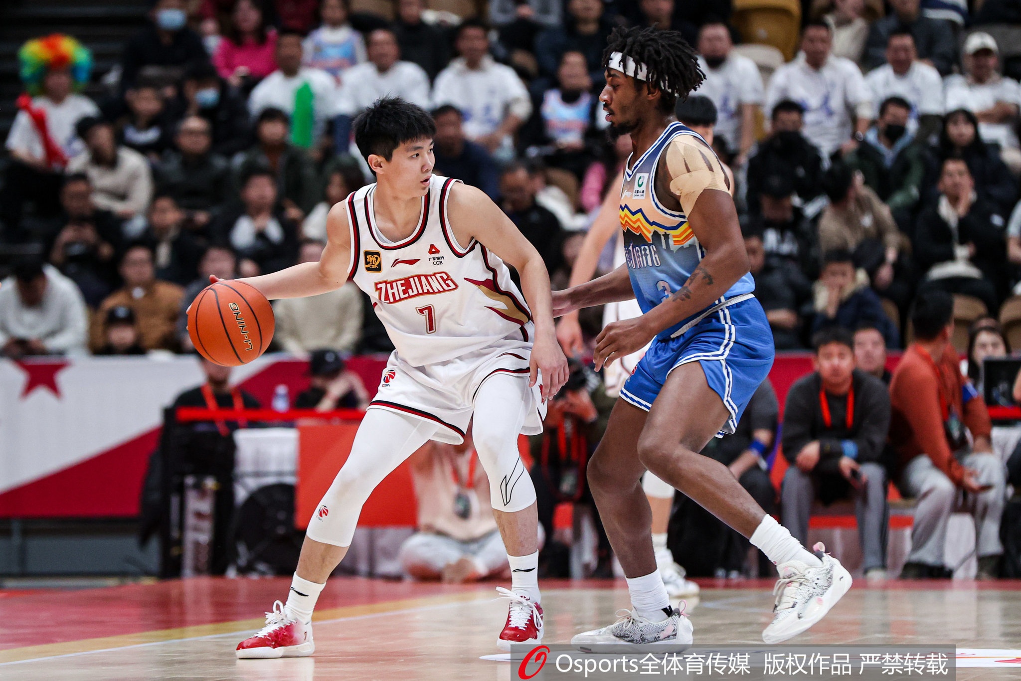  未來(lái)可期！17歲小將李?lèi)傊?中2拿5分1板1斷 單斷外援&壓哨三分