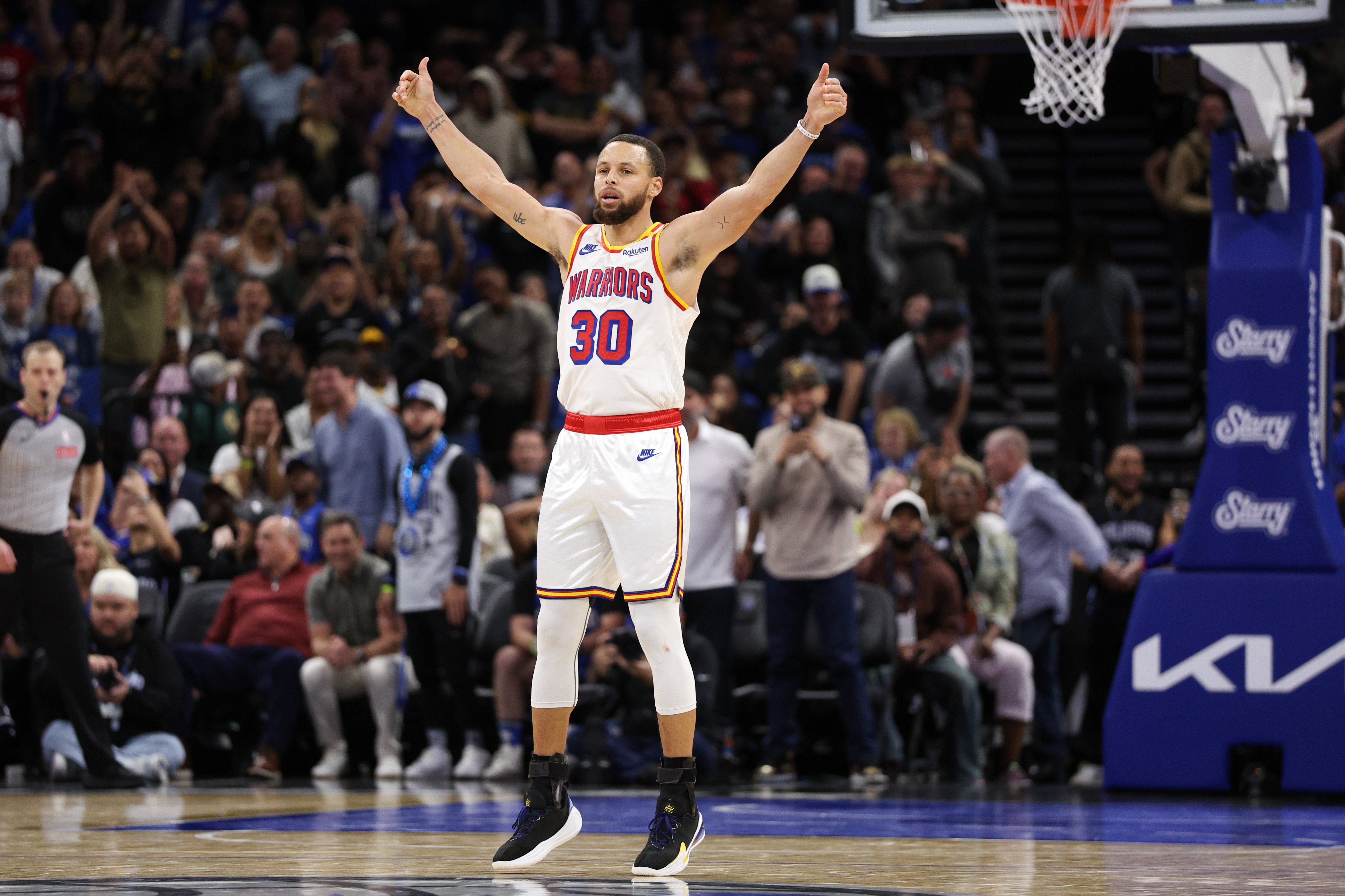  追夢(mèng)：NBA很幸運擁有庫里 他去每一座球館都上演精彩演出