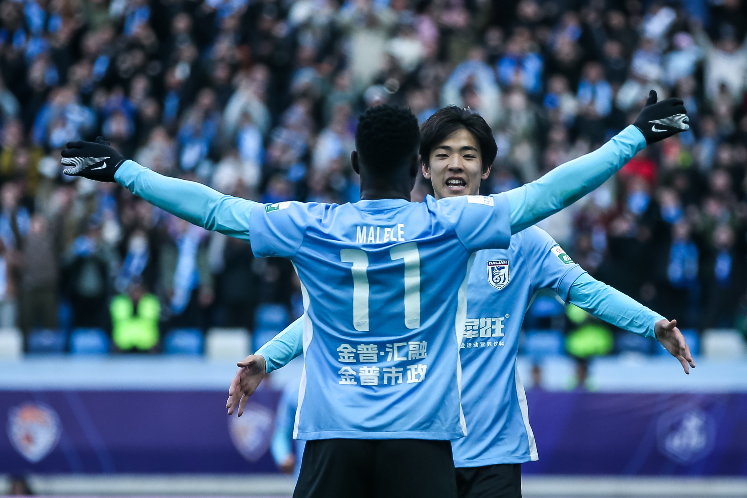  青春風(fēng)暴刮起來(lái)！19歲朱鵬宇&18歲王鈺棟處子球 19歲李新翔1射2傳